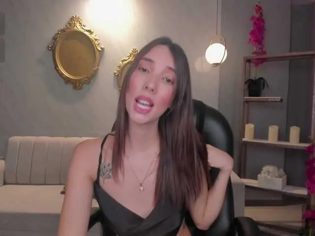 Live sex webcam photo for AnaisNin1 #290235294