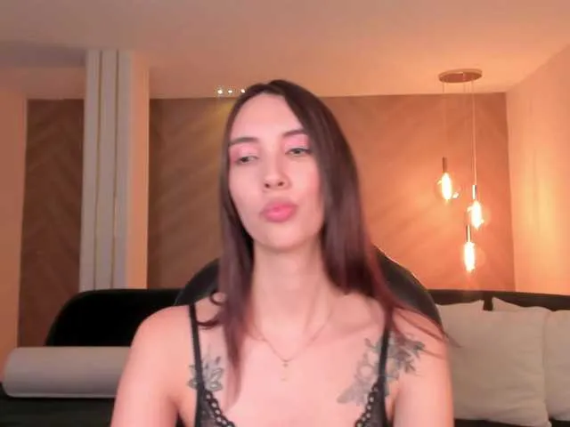 Live sex webcam photo for AnaisNin1 #290362642