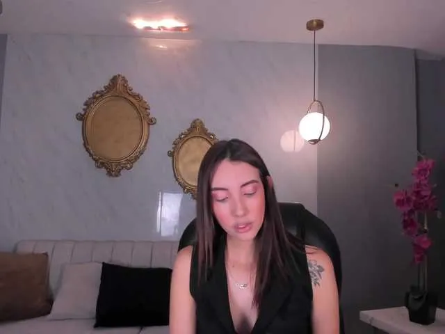 Live sex webcam photo for AnaisNin1 #290827577