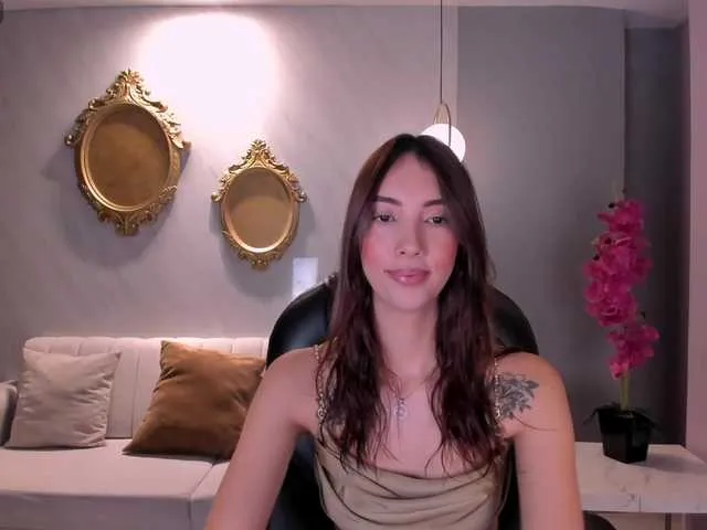Live sex webcam photo for AnaisNin1 #290875834
