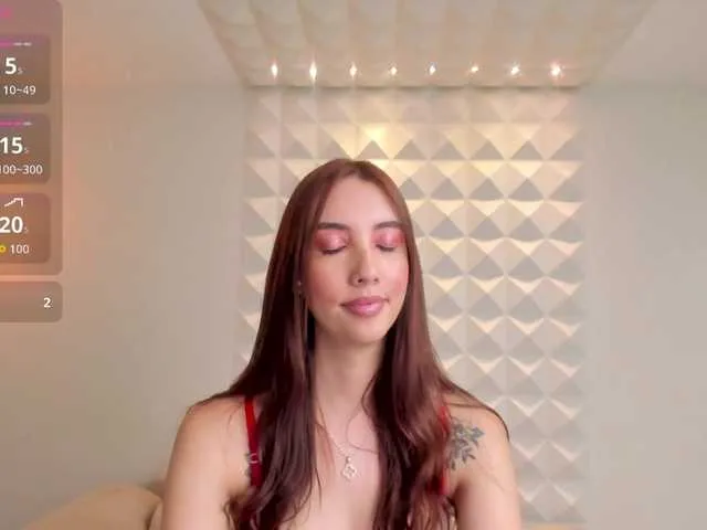 Live sex webcam photo for AnaisNin1 #292532558