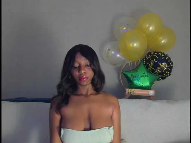 Live sex webcam photo for Anaisbeily #290597832
