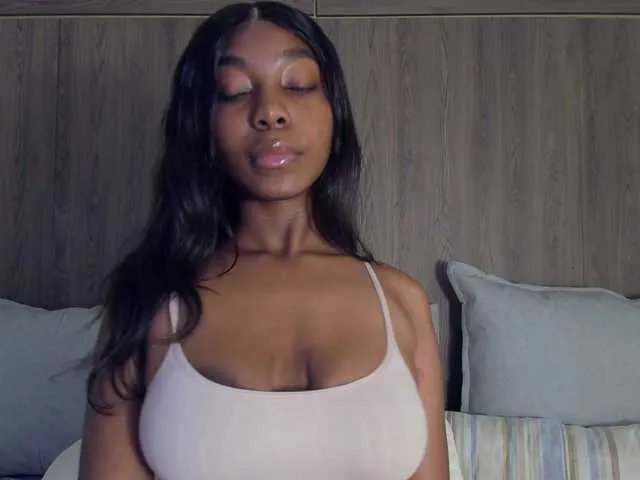 Live sex webcam photo for Anaisbeily #291067134
