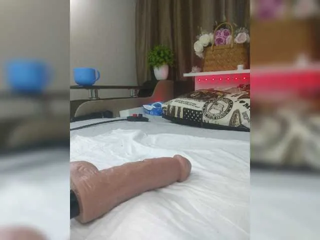 Live sex webcam photo for Anal-Queen #275657743