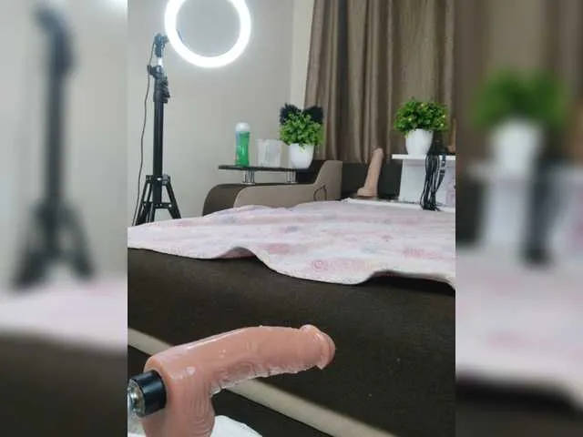 Live sex webcam photo for Anal-Queen #276075161