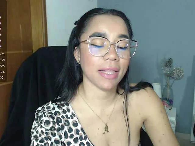 Live sex webcam photo for Analia-Baker #276441591