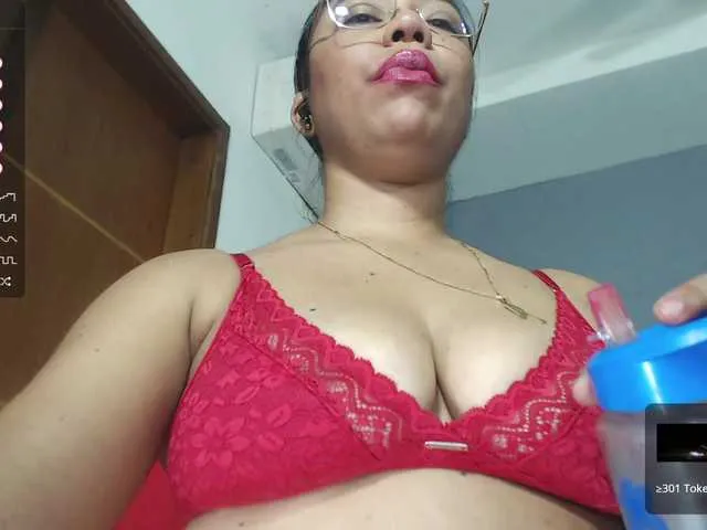 Live sex webcam photo for Analia-Baker #276483579