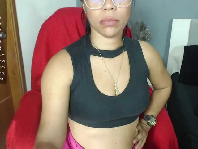 Live sex webcam photo for Analia-Baker #276509455