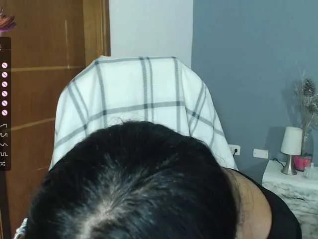 Live sex webcam photo for Analia-Baker #276573242