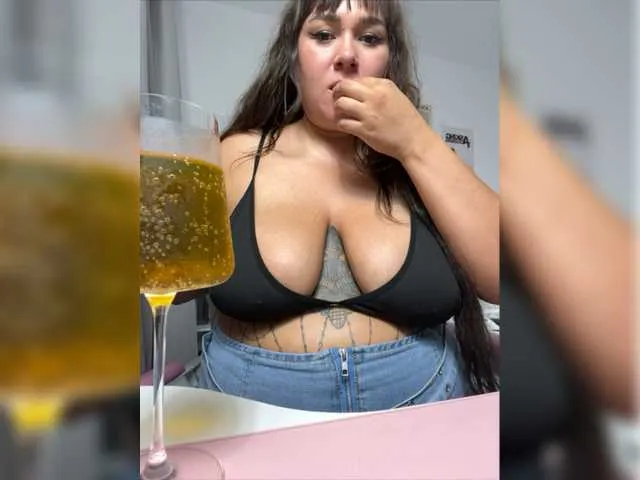 Live sex webcam photo for Analize2515 #278173047