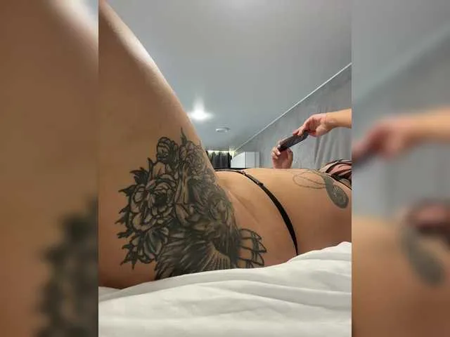 Live sex webcam photo for Analize2515 #291893328