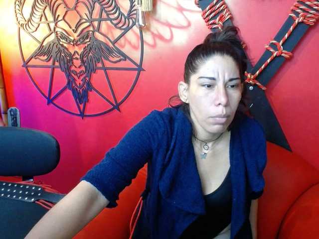 Live sex webcam photo for Analwife-sado #273396542