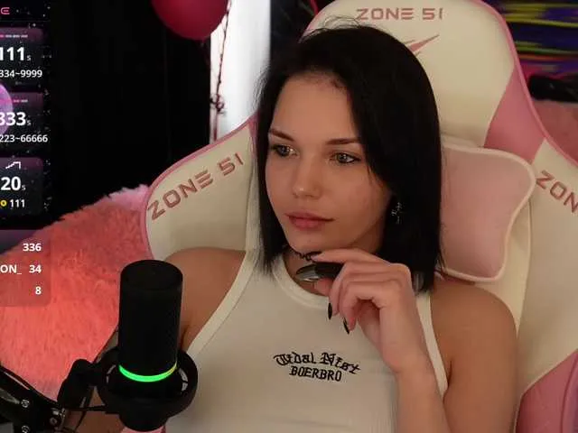 Live sex webcam photo for AnasteyshaBlare #290744464