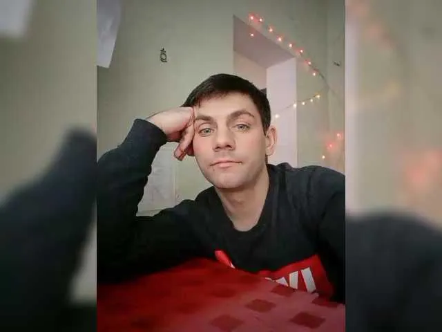 Live sex webcam photo for Anatolii999 #290340299