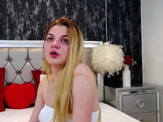 Live sex webcam photo for AnaysMonroe #273044056