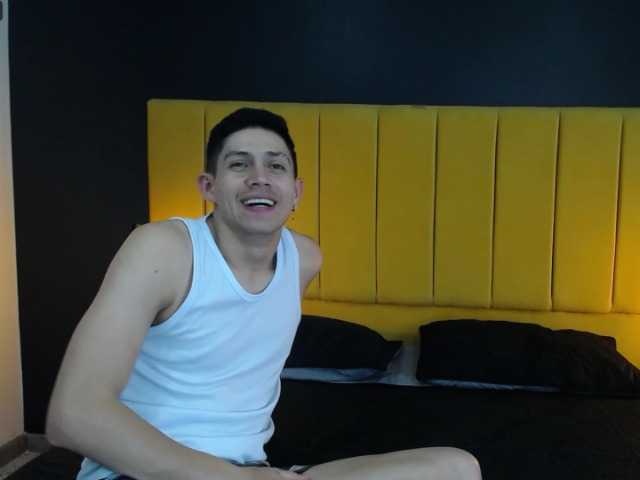 Live sex webcam photo for Ander--Hott #276066610