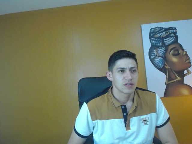 Live sex webcam photo for Ander--Hott #276190088