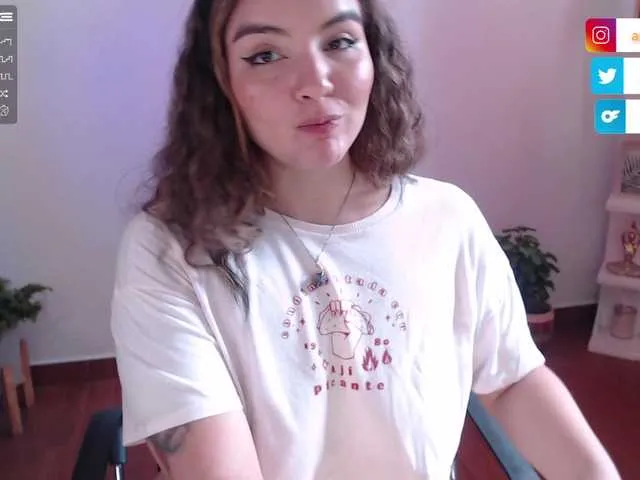 Live sex webcam photo for Andra-Sweet #275576110