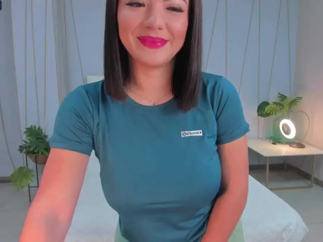 Live sex webcam photo for AndraMiller #277428964