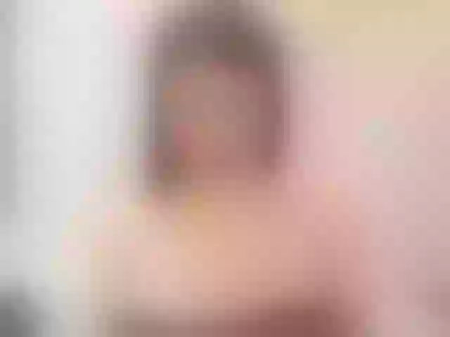 Live sex webcam photo for AndraMiller #277497247