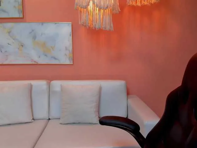 Live sex webcam photo for AndraMiller #277638947