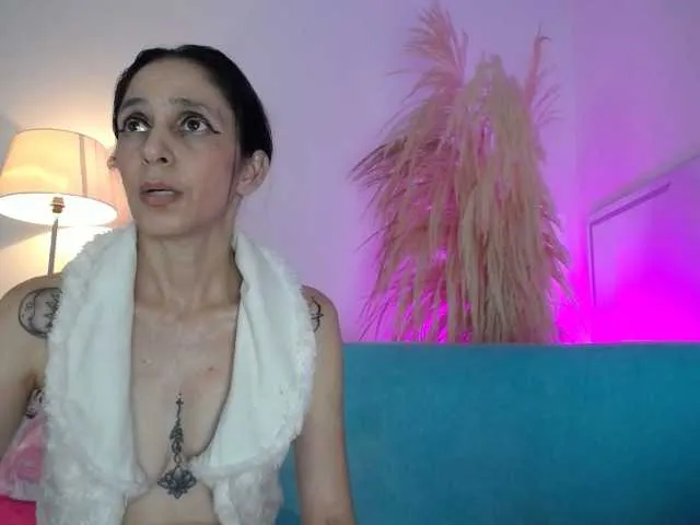 Live sex webcam photo for Andre-Milf #278276016