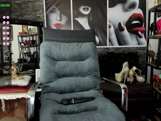 Live sex webcam photo for AndreMistress #271741237