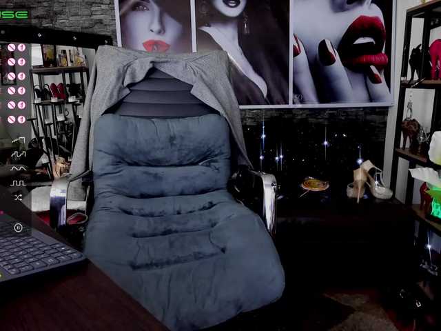 Live sex webcam photo for AndreMistress #271768382