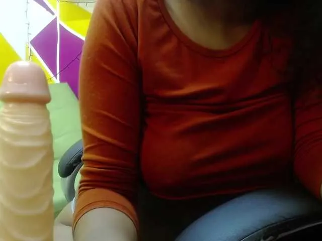 Live sex webcam photo for AndreaMarin #272110291