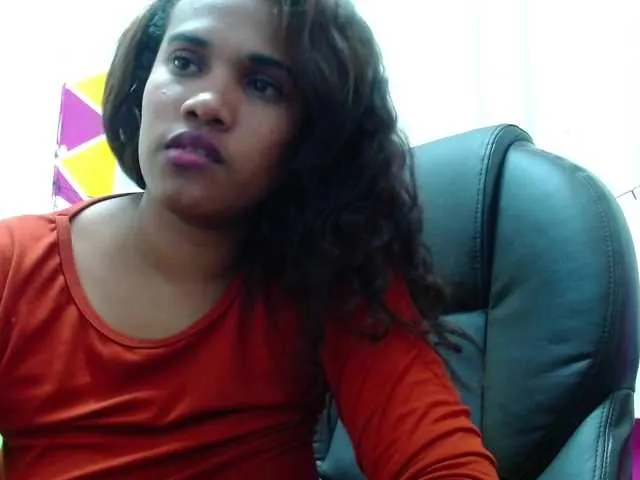 Live sex webcam photo for AndreaMarin #272389882