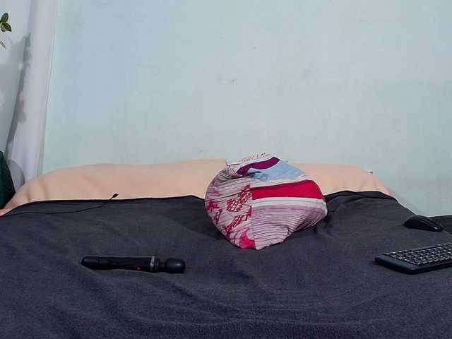 Live sex webcam photo for AndreaRaul #290129554