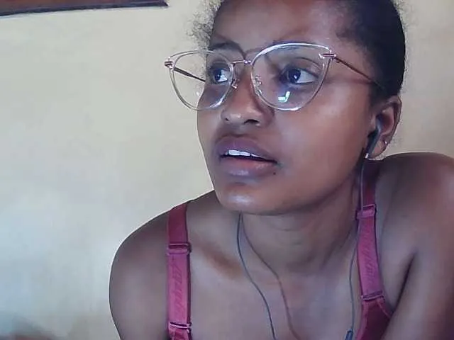 Live sex webcam photo for Andreas229 #276472196