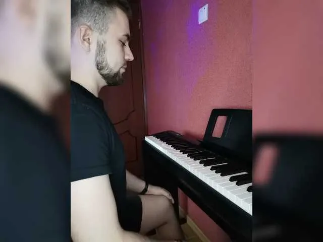 Live sex webcam photo for Andrei3705 #277250249