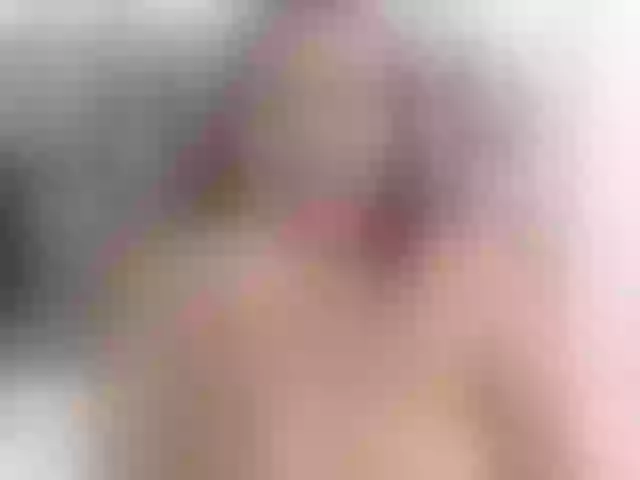 Live sex webcam photo for AndreinaGomez #272045491