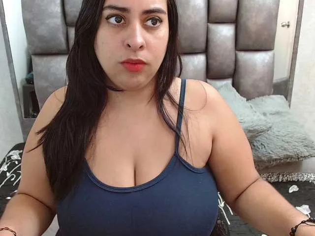 Live sex webcam photo for AndreinaGomez #272207778