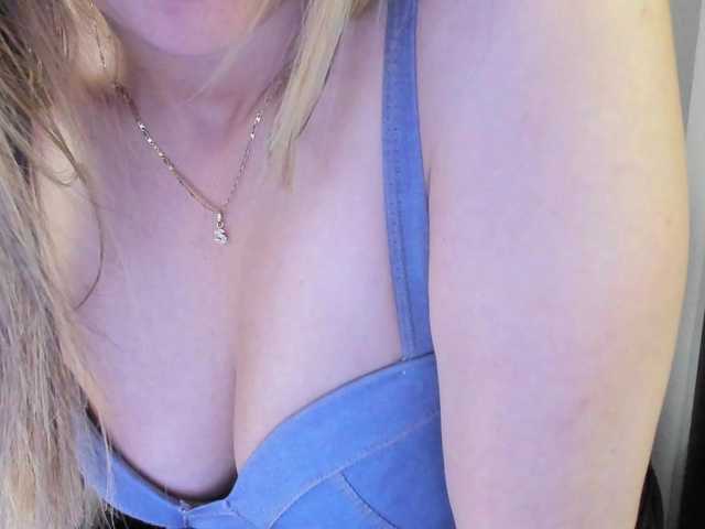 Live sex webcam photo for AndreinaSuann #291514909