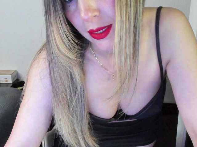 Live sex webcam photo for AndreinaSuann #291568860