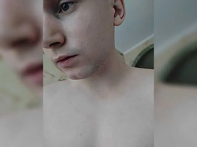 Live sex webcam photo for Andreix1998 #277658292