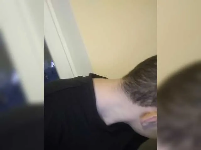 Live sex webcam photo for Andreix1998 #278006264
