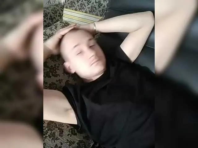 Live sex webcam photo for Andreix1998 #289992976