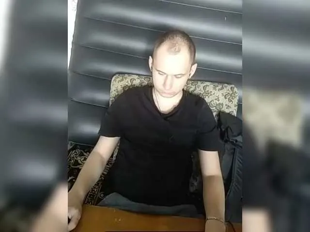 Live sex webcam photo for Andreix1998 #290028560