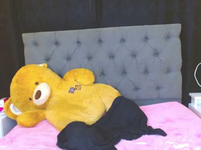 Live sex webcam photo for Andres-player #273783929