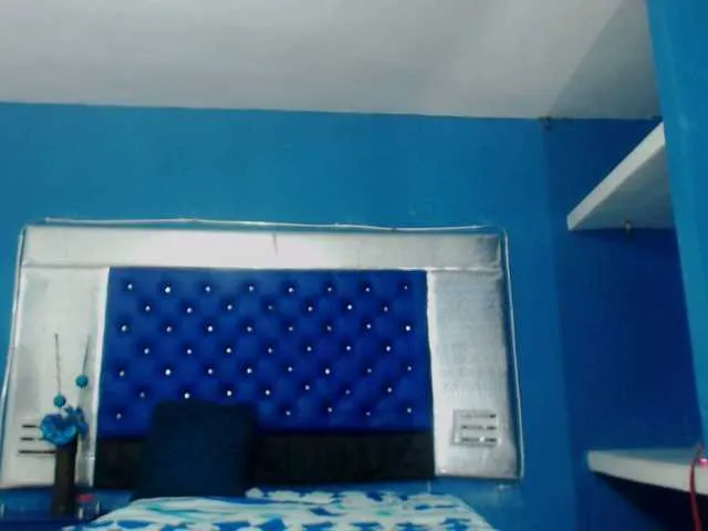 Live sex webcam photo for Andrewhaardd #274198152