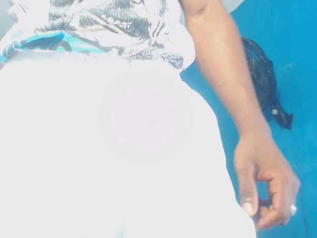 Live sex webcam photo for Andrewhaardd #274565117