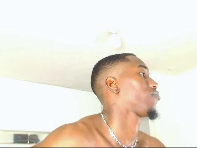 Live sex webcam photo for Andrewhaardd #276697255