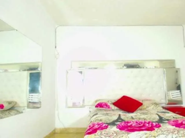 Live sex webcam photo for Andrewhaardd #277883880