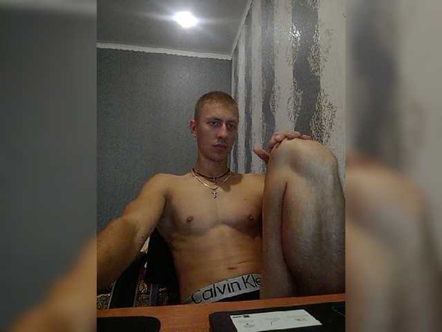 Live sex webcam photo for Andrey202368 #275941259