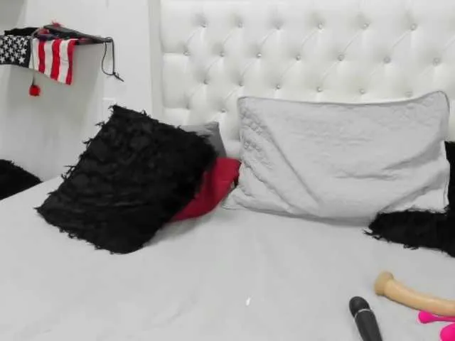Live sex webcam photo for Andromeda-20 #274161649