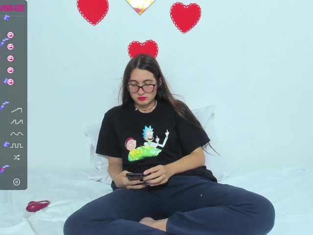 Live sex webcam photo for Andy-Jones02 #272637852