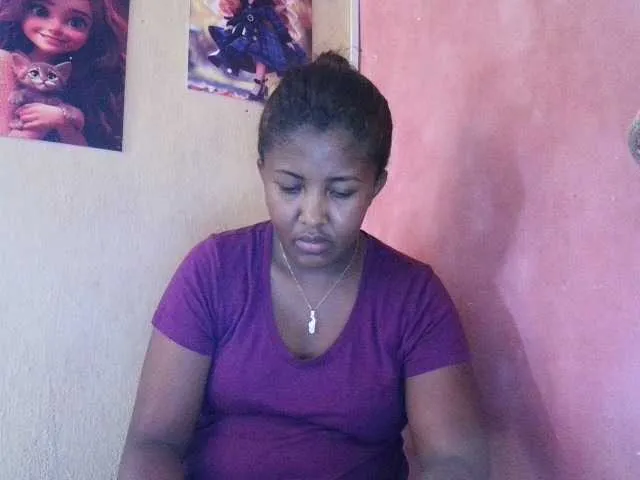 Live sex webcam photo for Andysexy18 #290155182